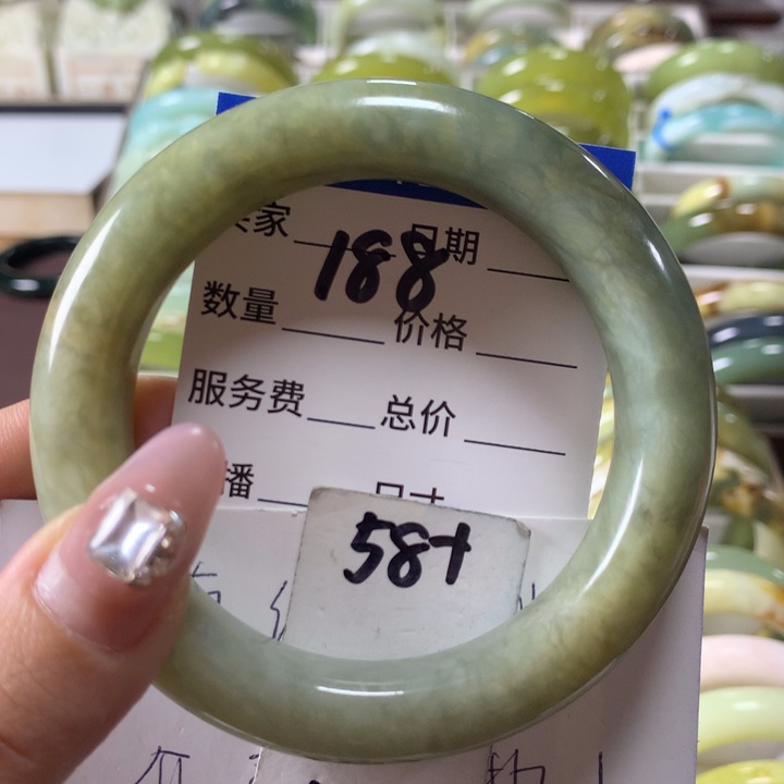 蛇纹石玉手镯未镶嵌188