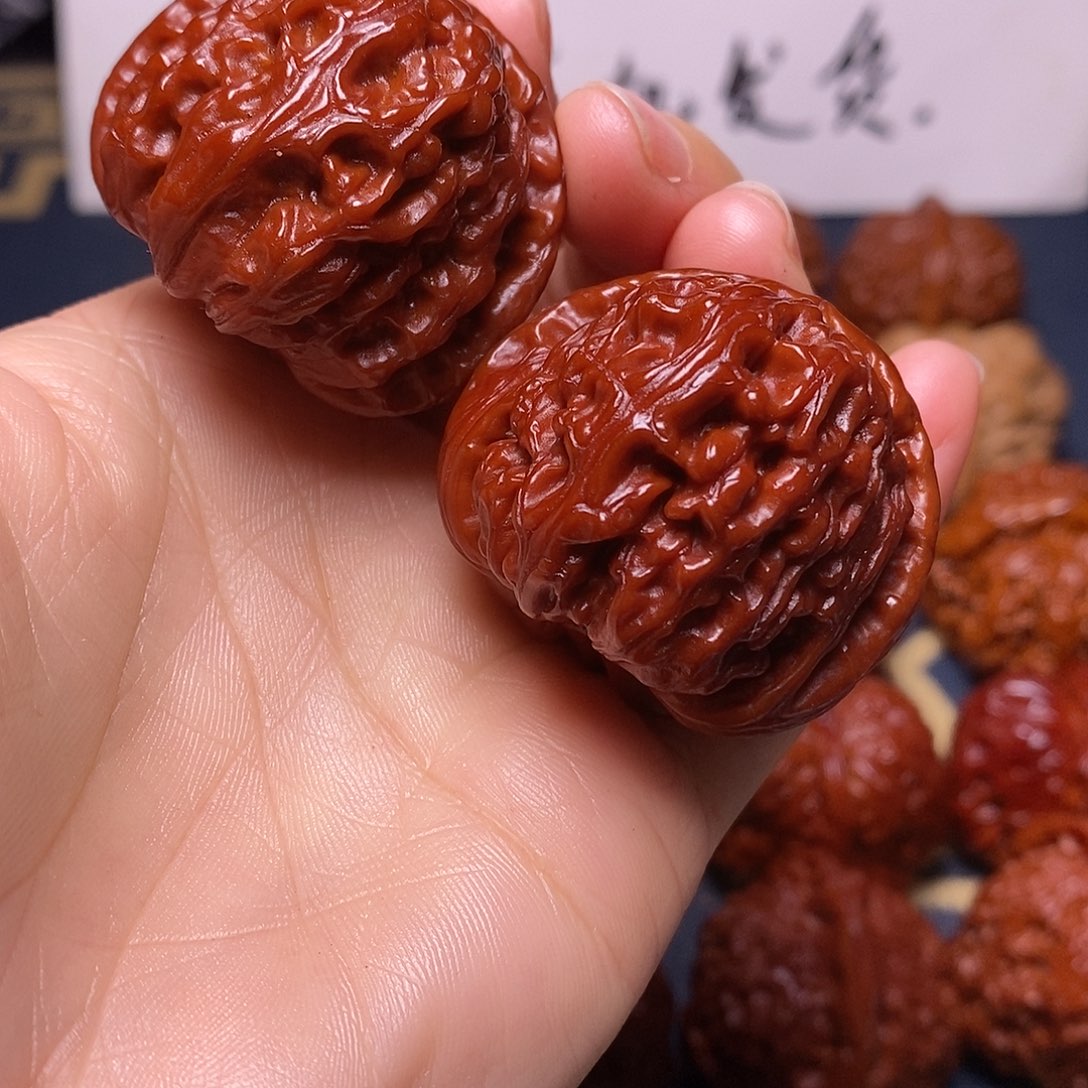 S***p吊坠文玩核桃39白狮子