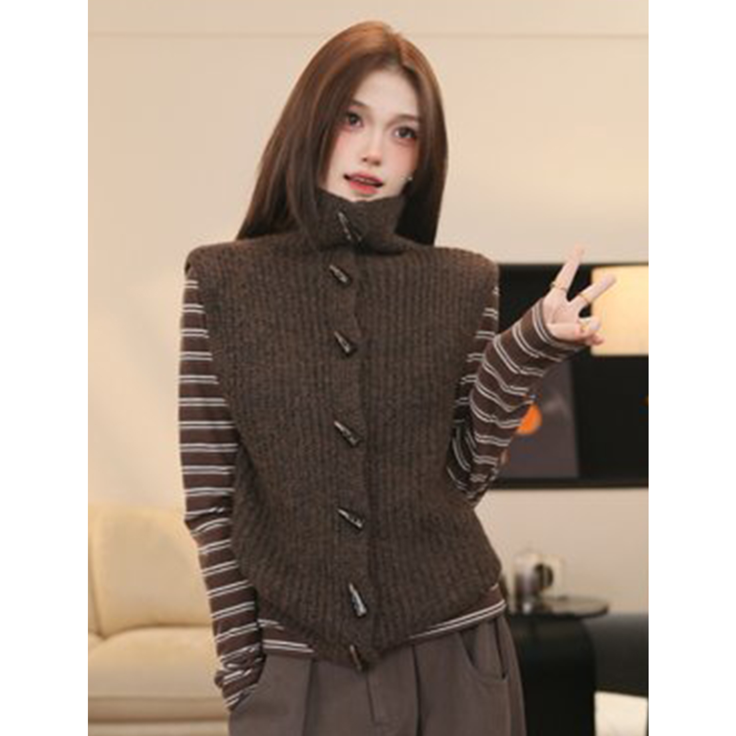 秋冬350G牛角扣毛衣马甲INS时尚休闲慵懒百搭复古外穿针织杉
