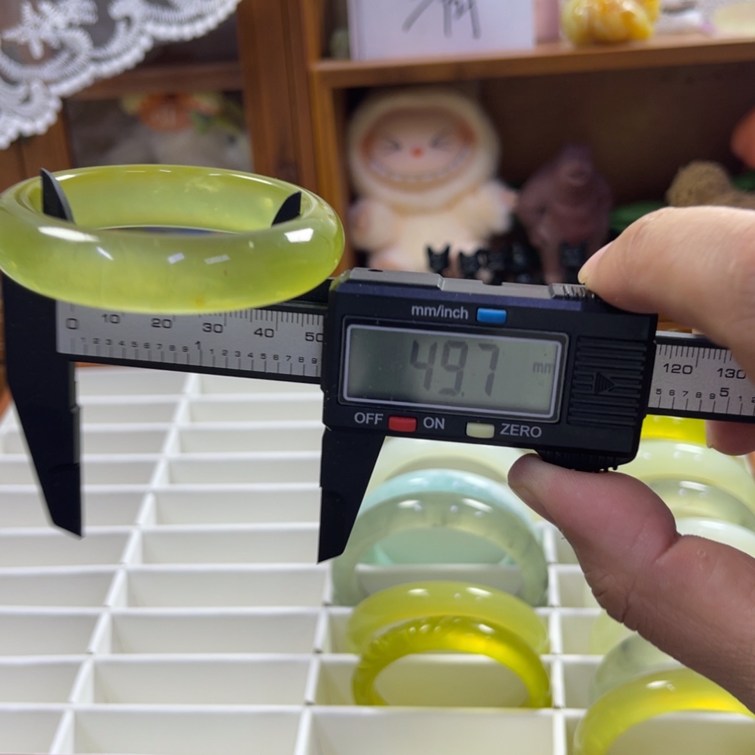 蛇纹石玉未镶嵌手镯597