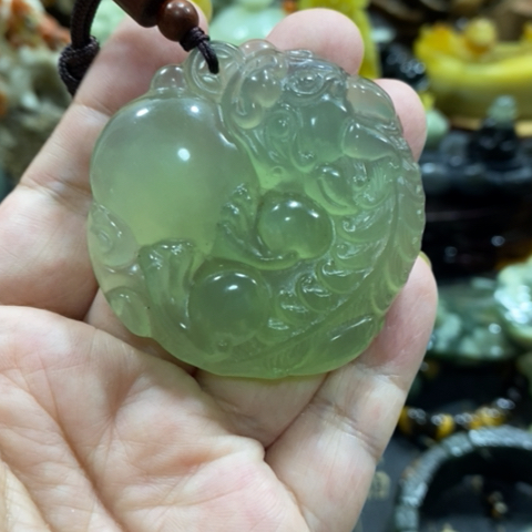 蛇纹石玉未镶嵌手把或挂件