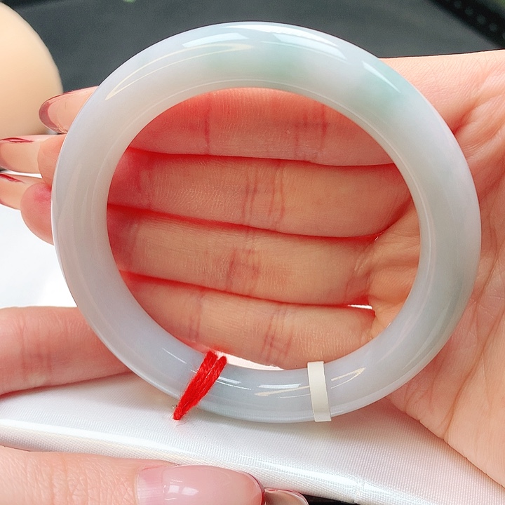 翡翠手镯未镶嵌56圆条