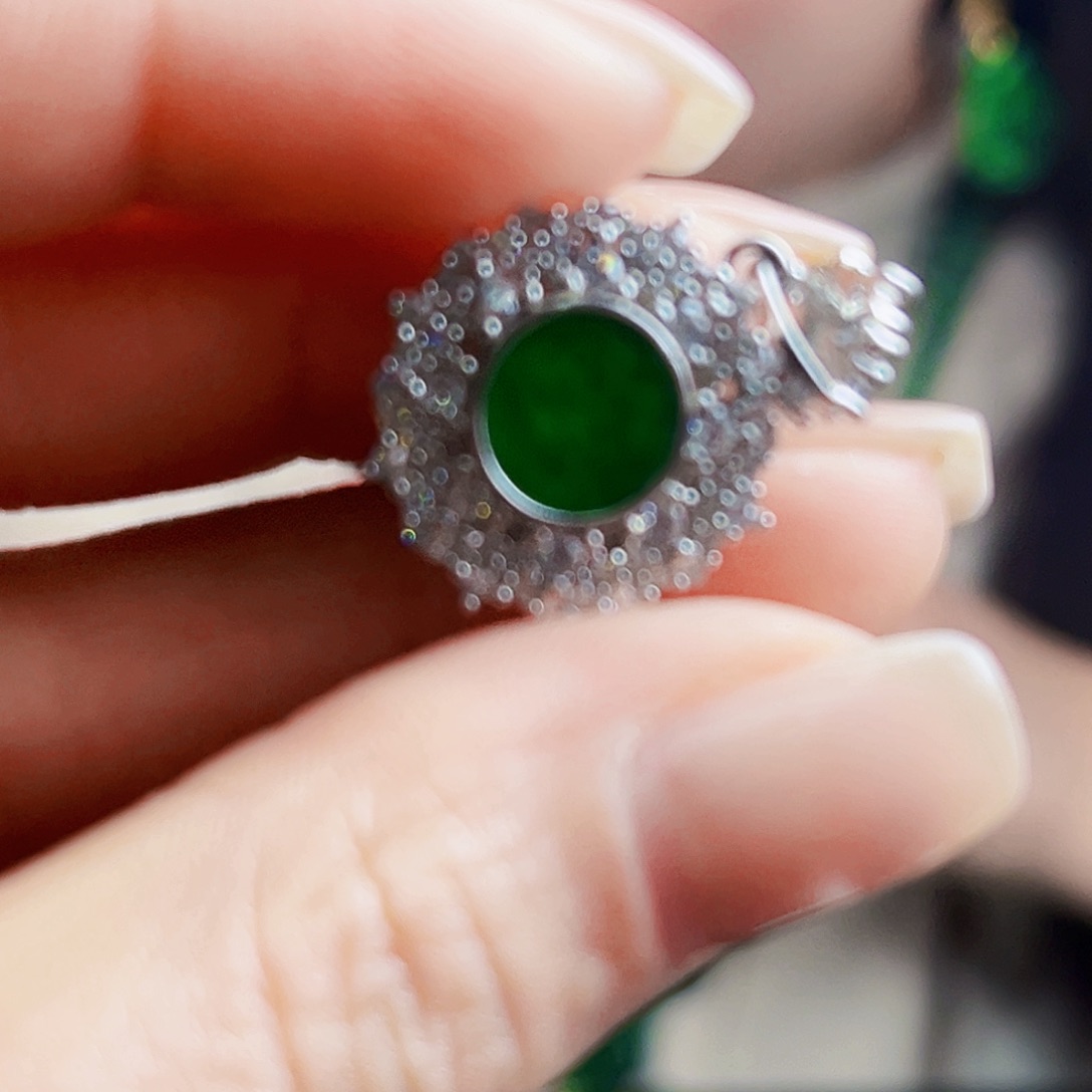 颈饰银S925镶嵌翡翠多样性