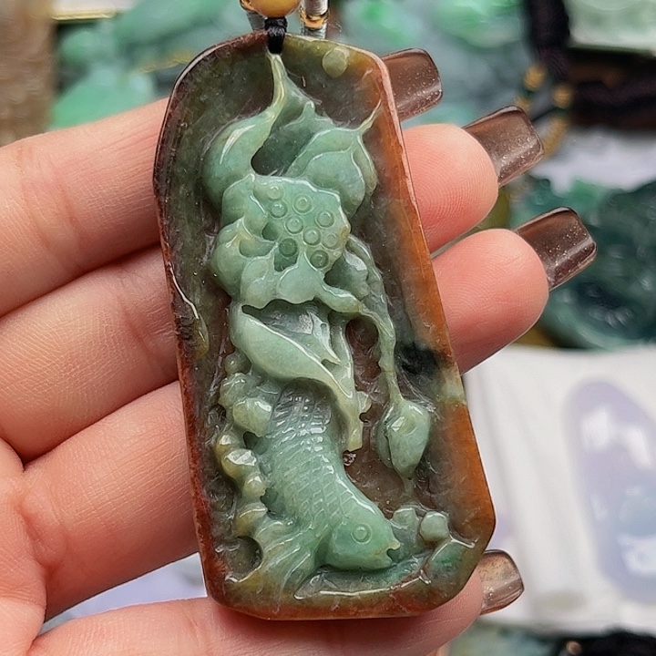 翡翠未镶嵌颈饰挂件