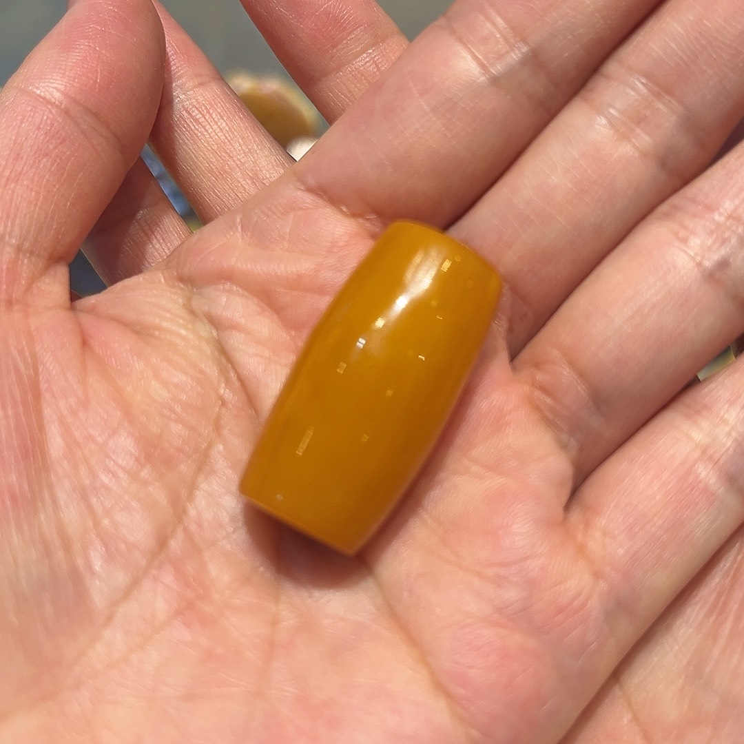琥珀未镶嵌颈饰吊坠