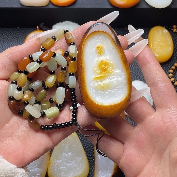 熟***生和田玉未镶嵌颈饰