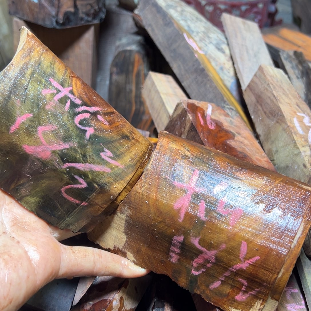 松***松交趾黄檀（大红酸枝）