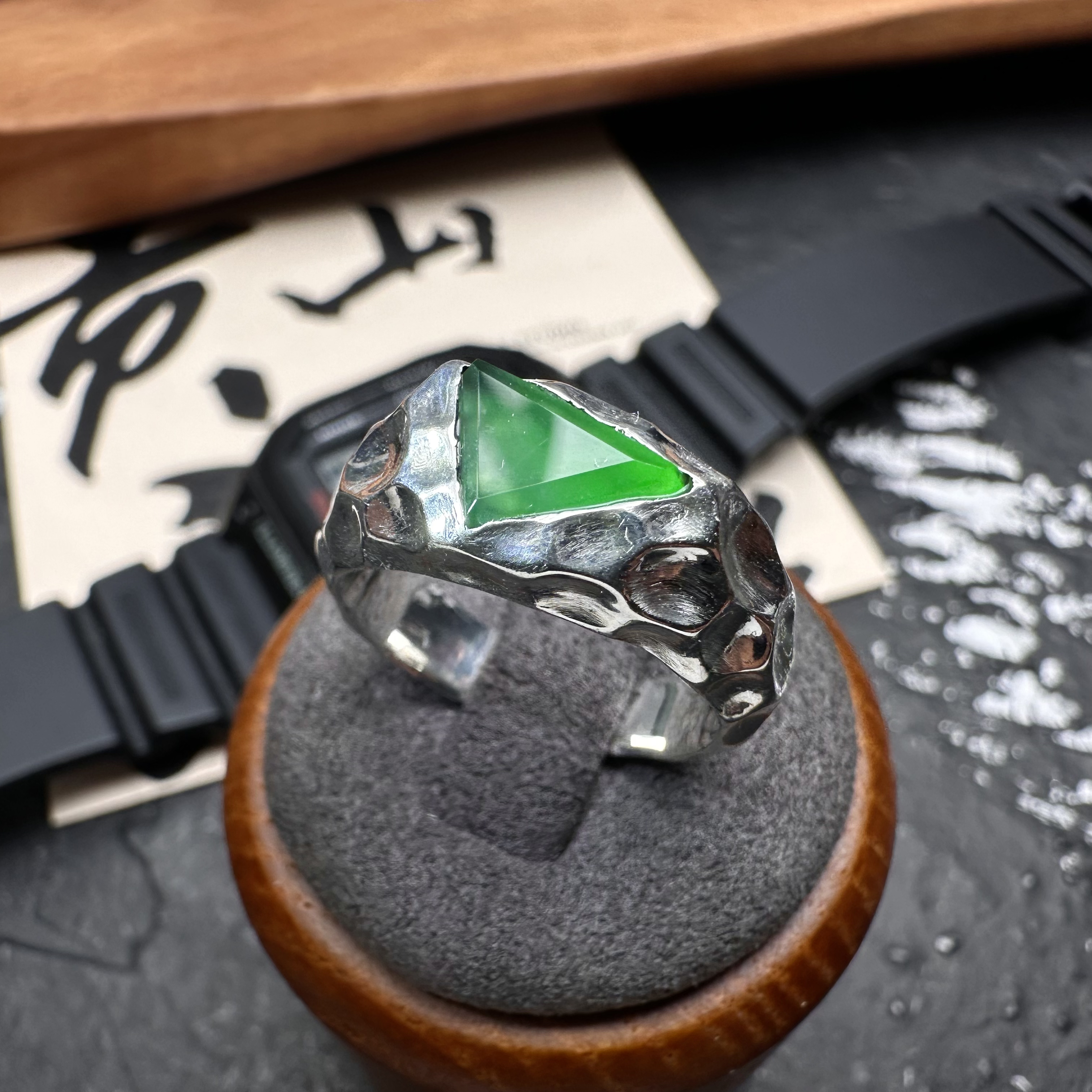 “百慕大”Bermuda 冰阳绿戒指 天然缅甸翡翠 贡山商店