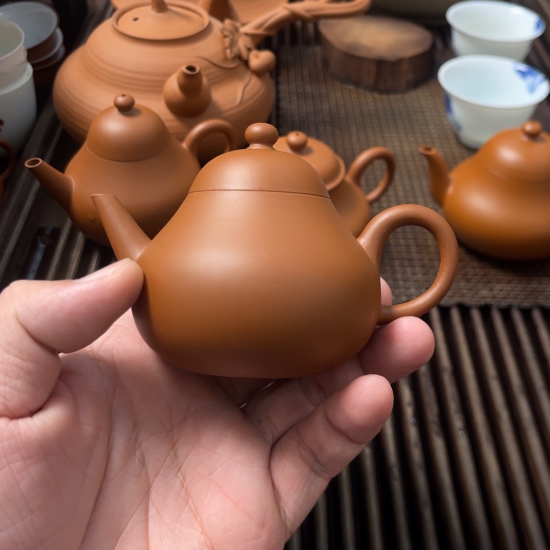 潮州手拉壶。   梨壶。  