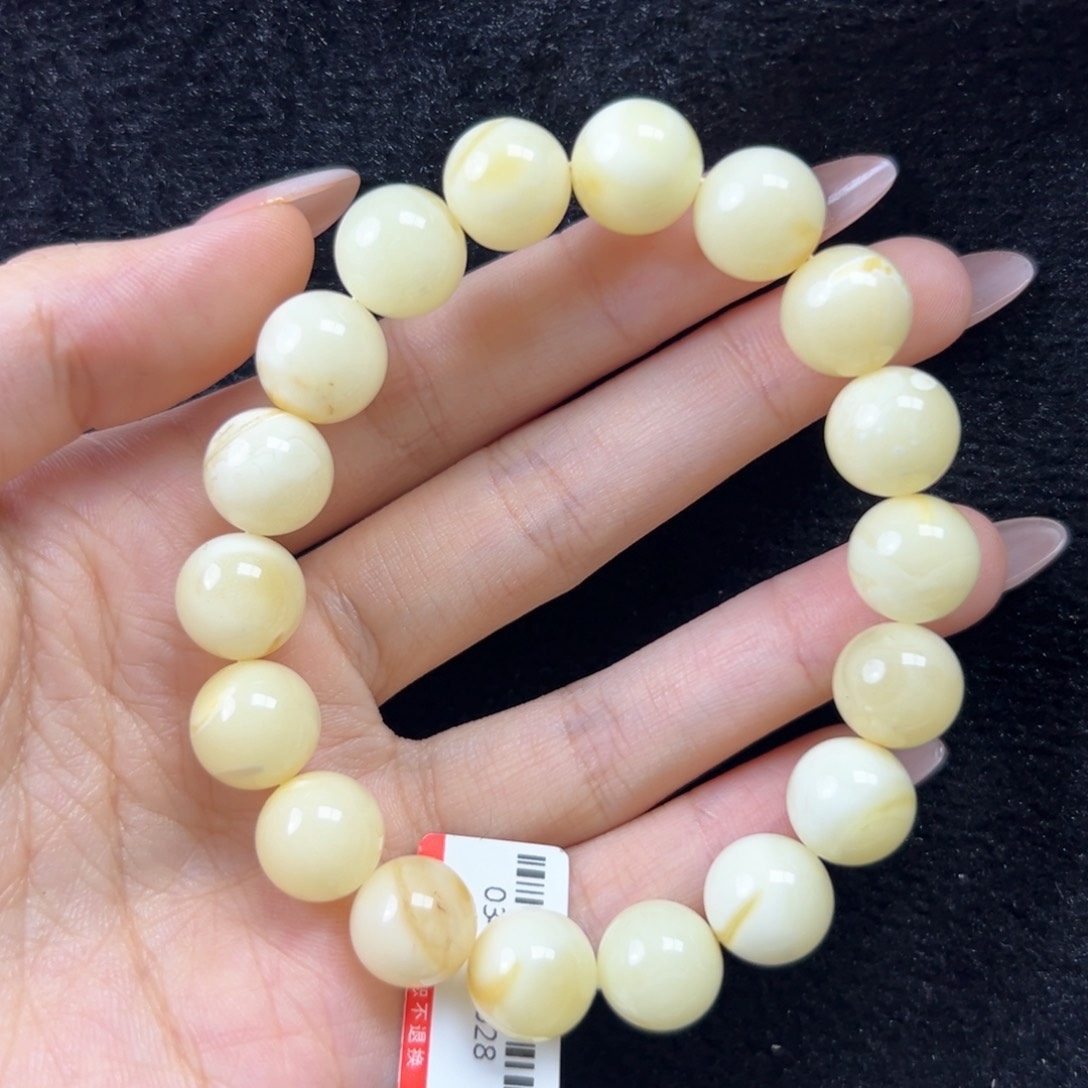 未镶嵌琥珀珠宝奇石