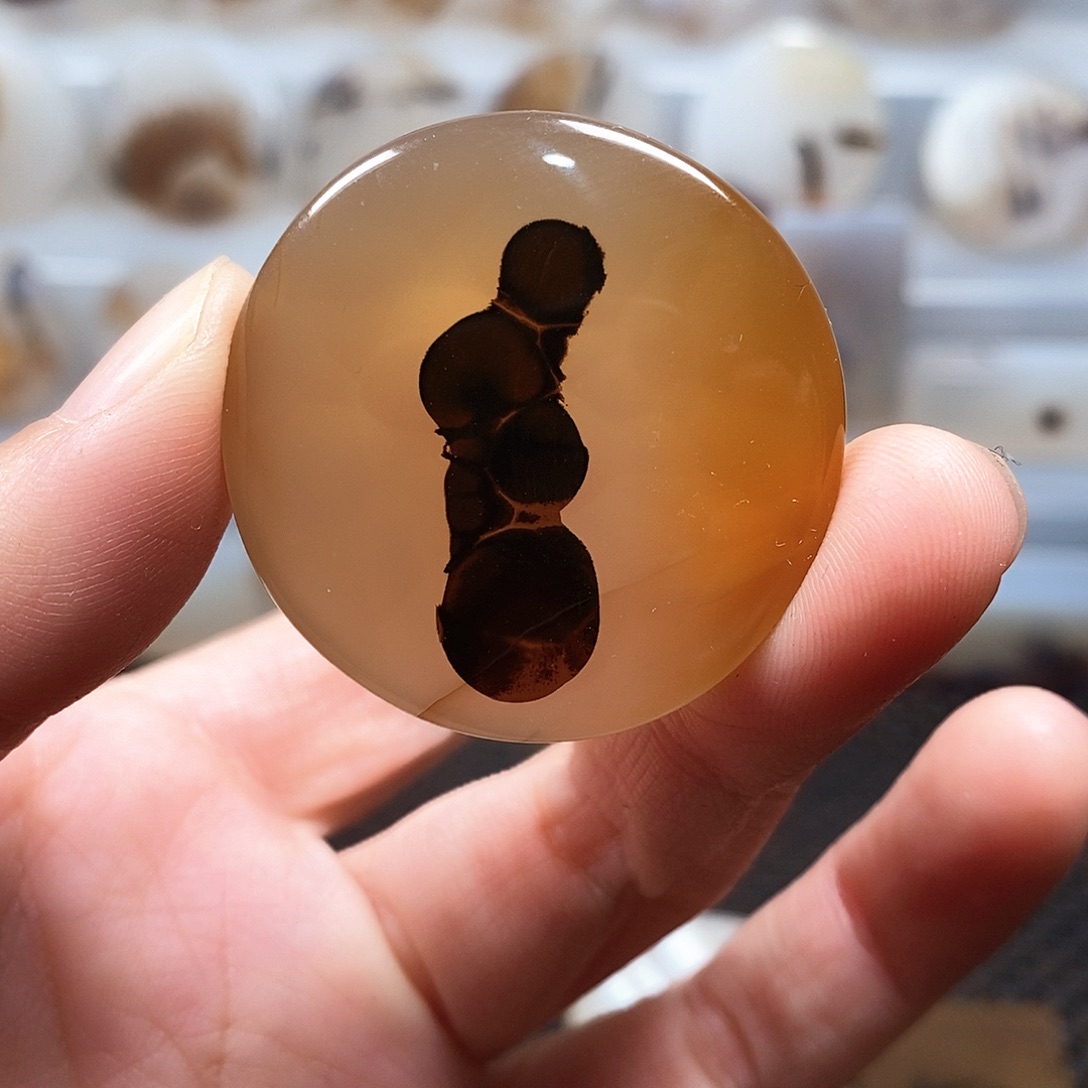 玛瑙/玉髓未镶嵌珠宝奇石