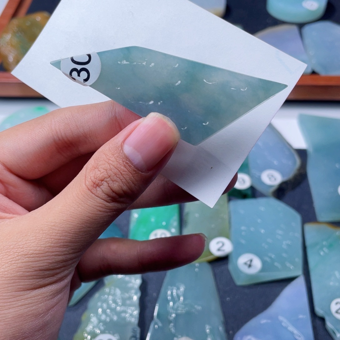 定制翡翠未镶嵌小挂件料