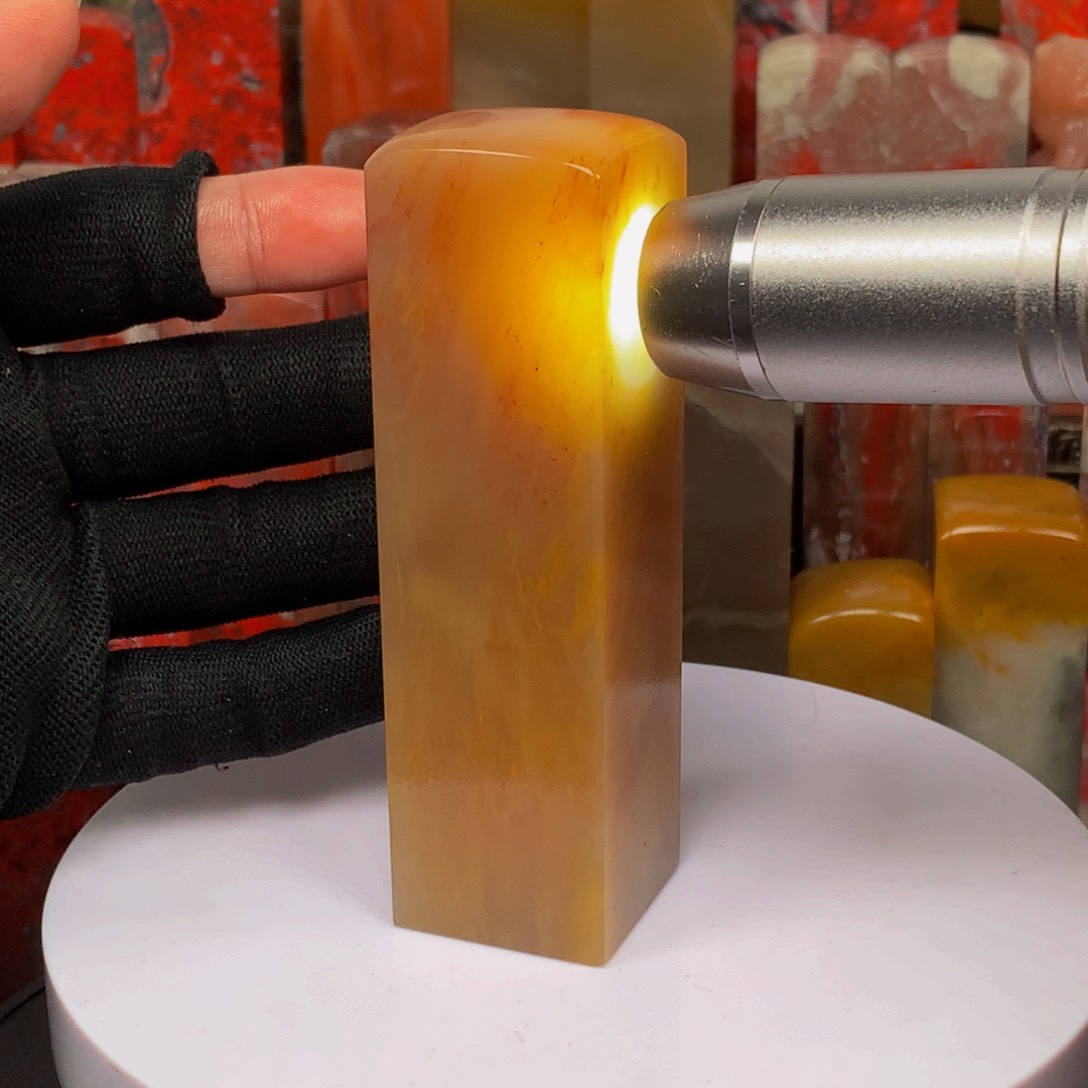 昌化石田黄冻鸡血石印章