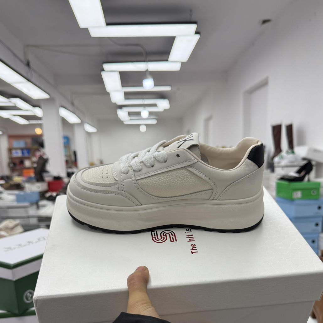 C55小白鞋女秋季厚底轻便软底休闲鞋韩版时尚百搭学生鞋