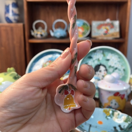 炉景德镇釉下手绘陶瓷 