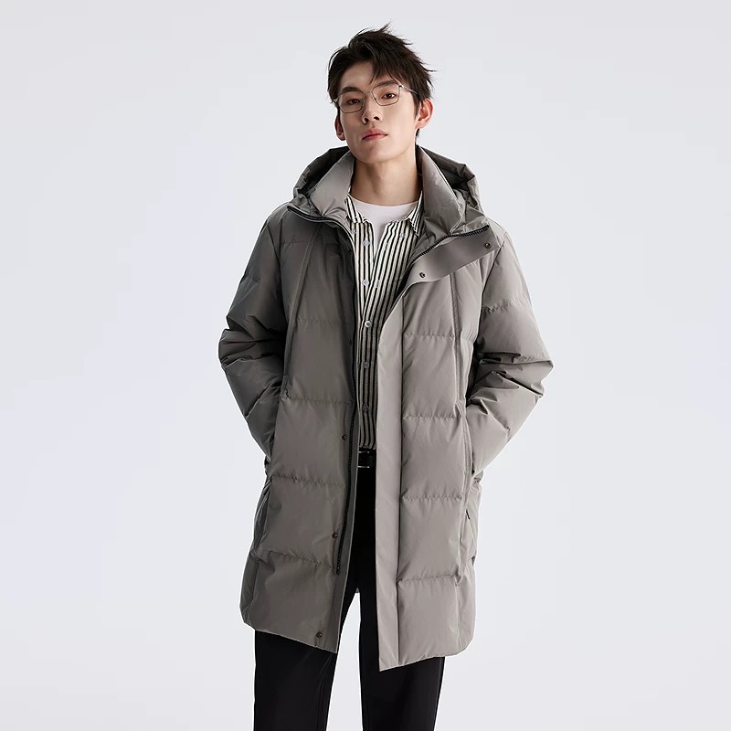 利郎【拒水羽绒】男款户外休闲连帽防风保暖白鸭绒羽绒服中长款外套