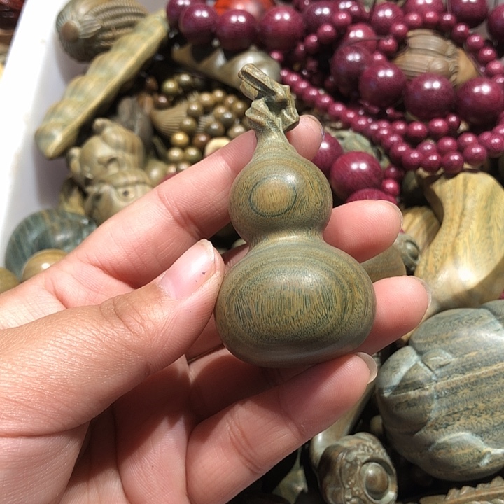 娟***淇维腊木（绿檀）123365778999877