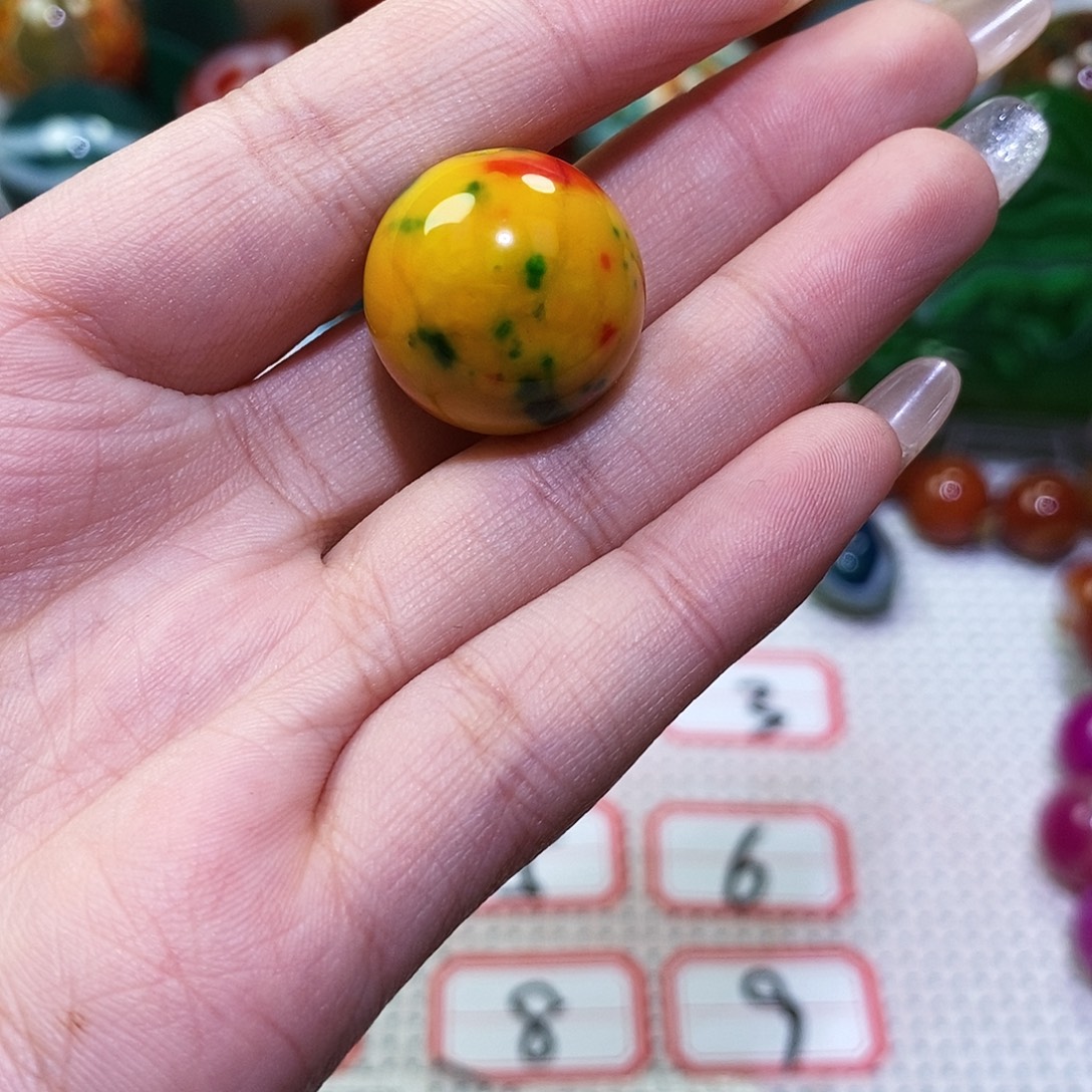 刘***胖玛瑙/玉髓未镶嵌珠宝奇石