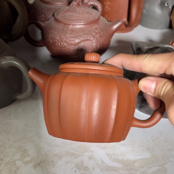 茶壶紫砂老厂紫砂壶一件。