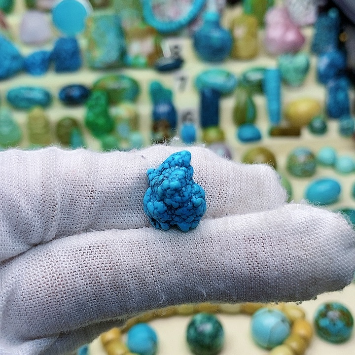 绿松石配饰未镶嵌