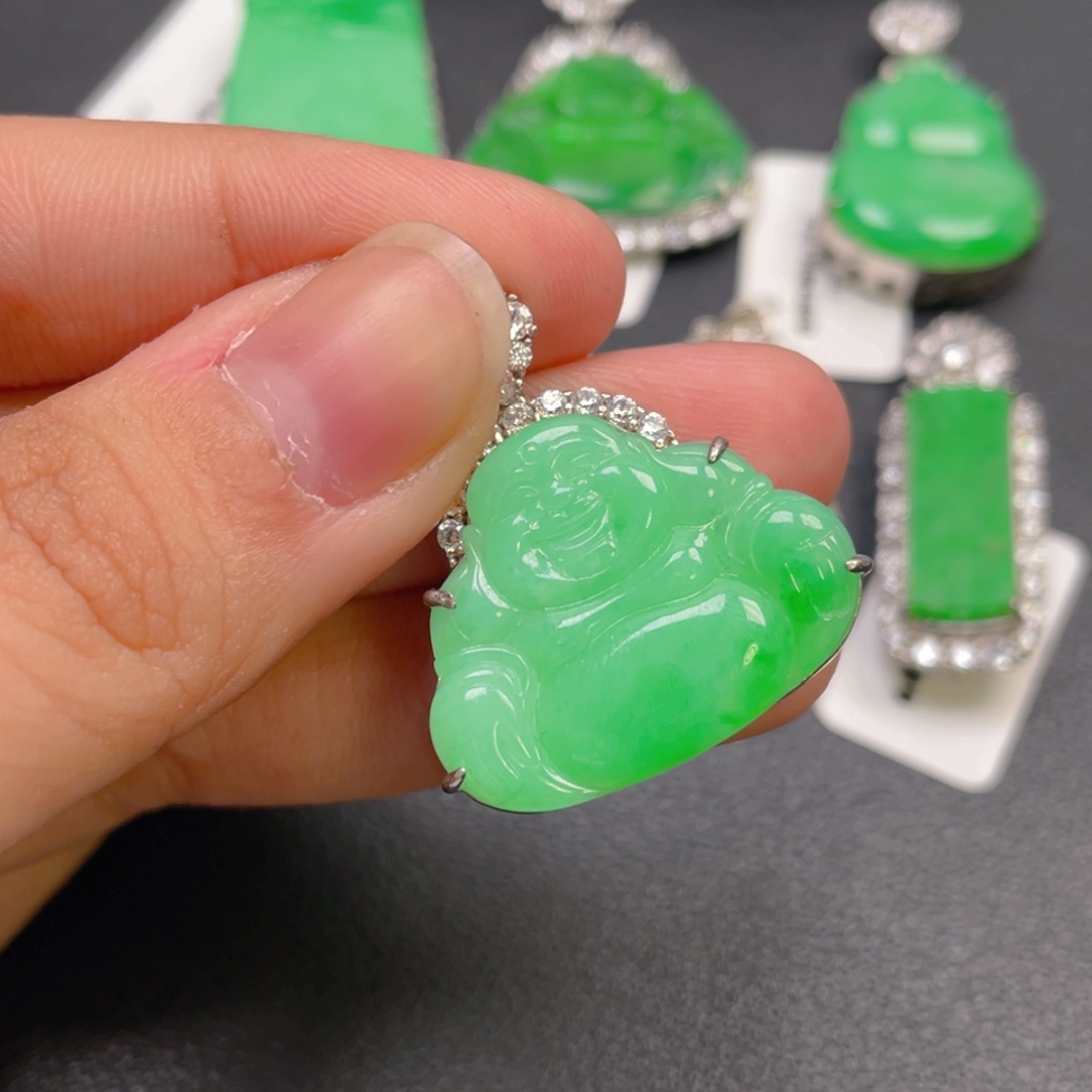 一***馆翡翠银S925镶嵌颈饰