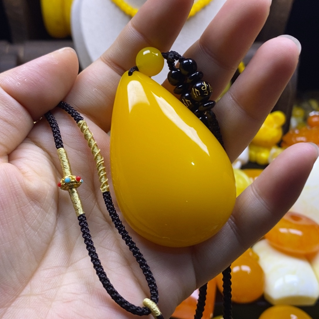 *****非金属鸡油黄水滴中号