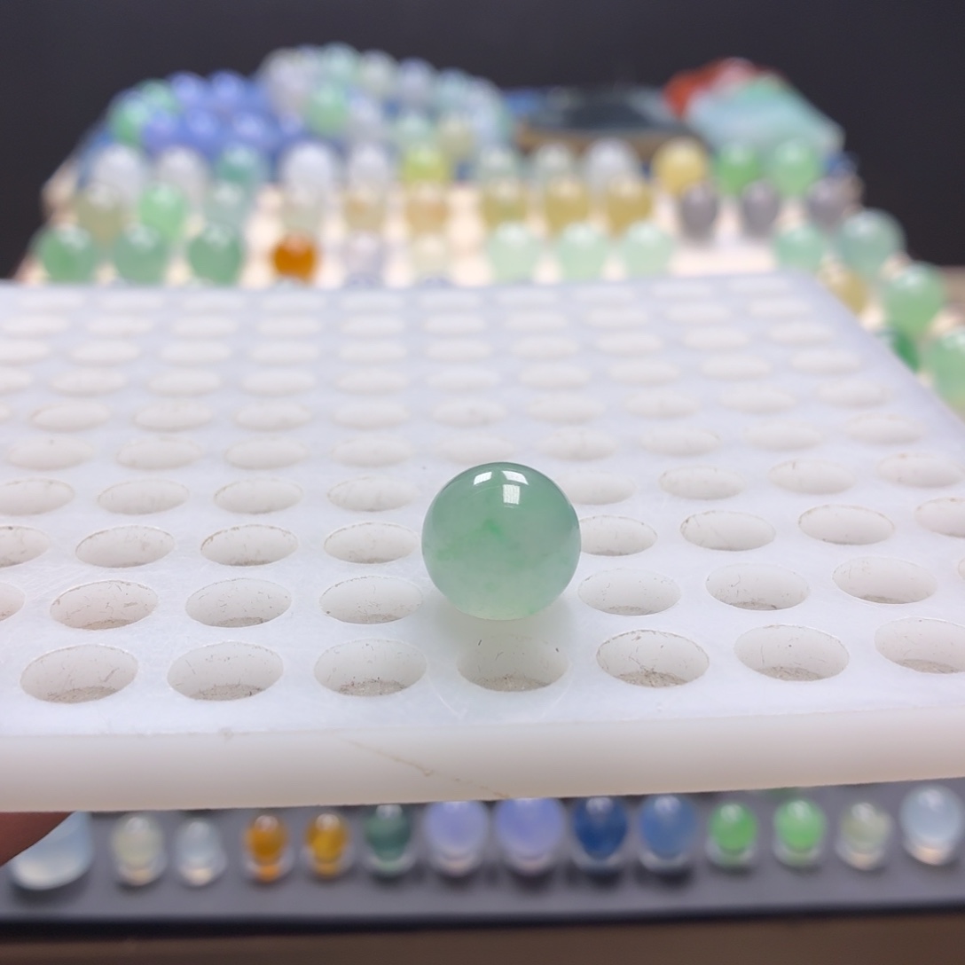 翡翠未镶嵌手链12.1翡翠圆珠