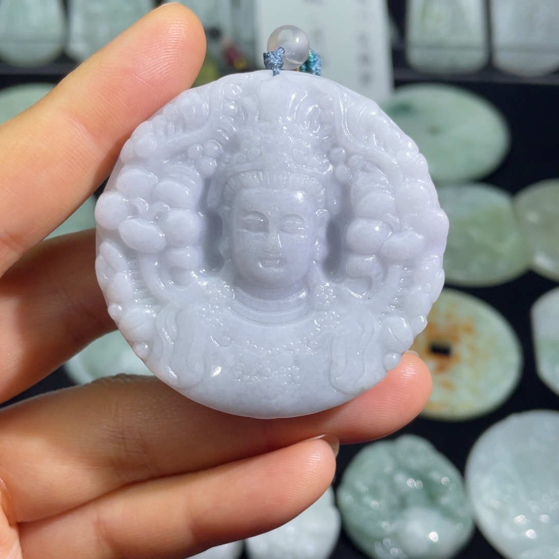 翡翠未镶嵌颈饰观音