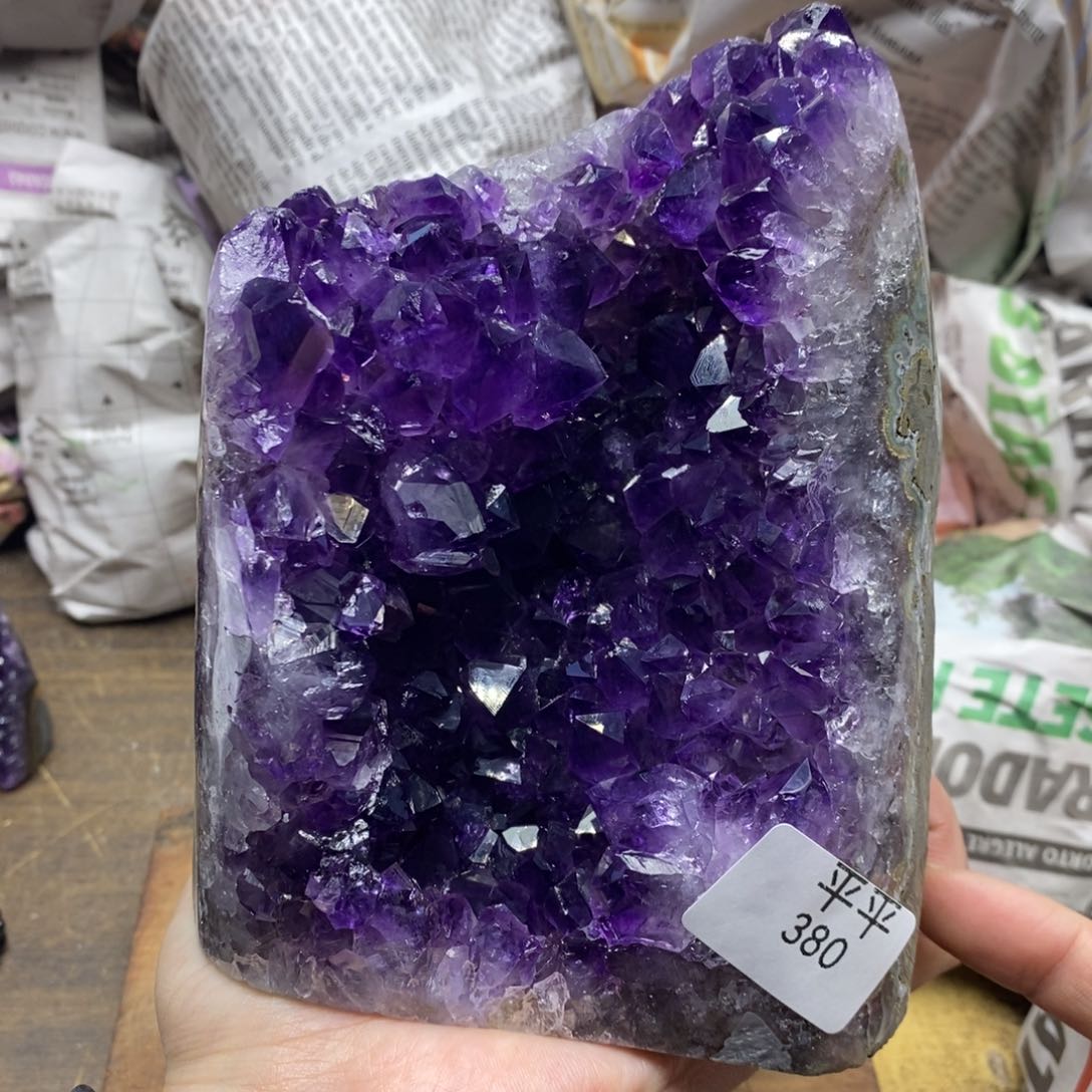 紫晶乌拉圭未镶嵌