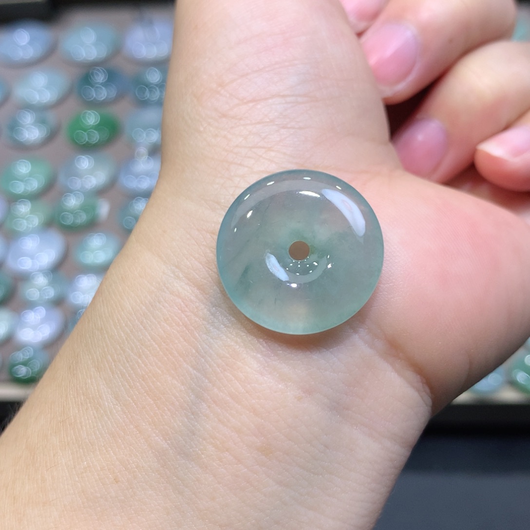 翡翠未镶嵌颈饰平安扣 21.4*5