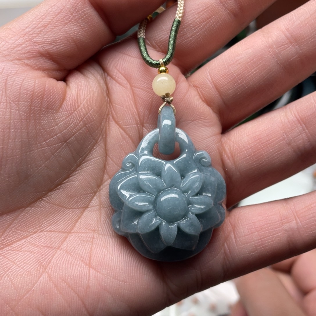 翡翠未镶嵌颈饰8888888888888