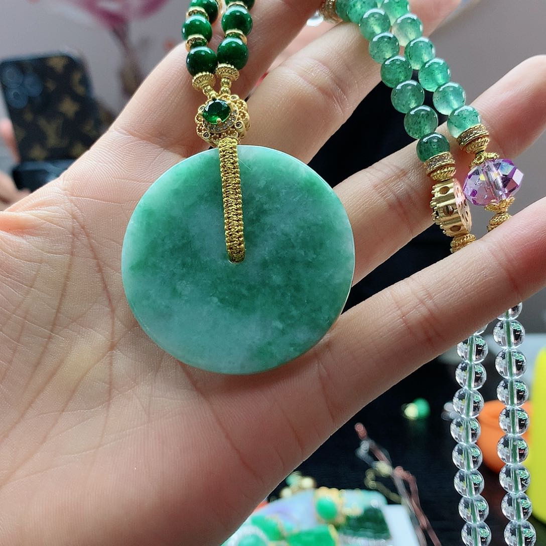 【闪购商品】翡翠吊坠(赠链)未镶嵌