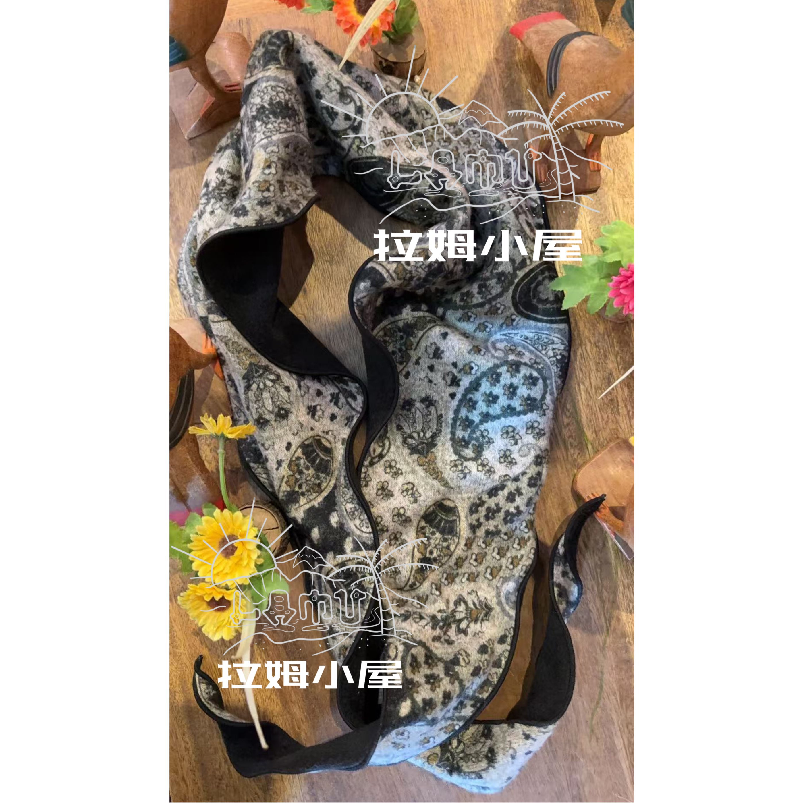 拉姆小屋 自留推荐 精美舒适绒绒球球款围脖 韩国制造