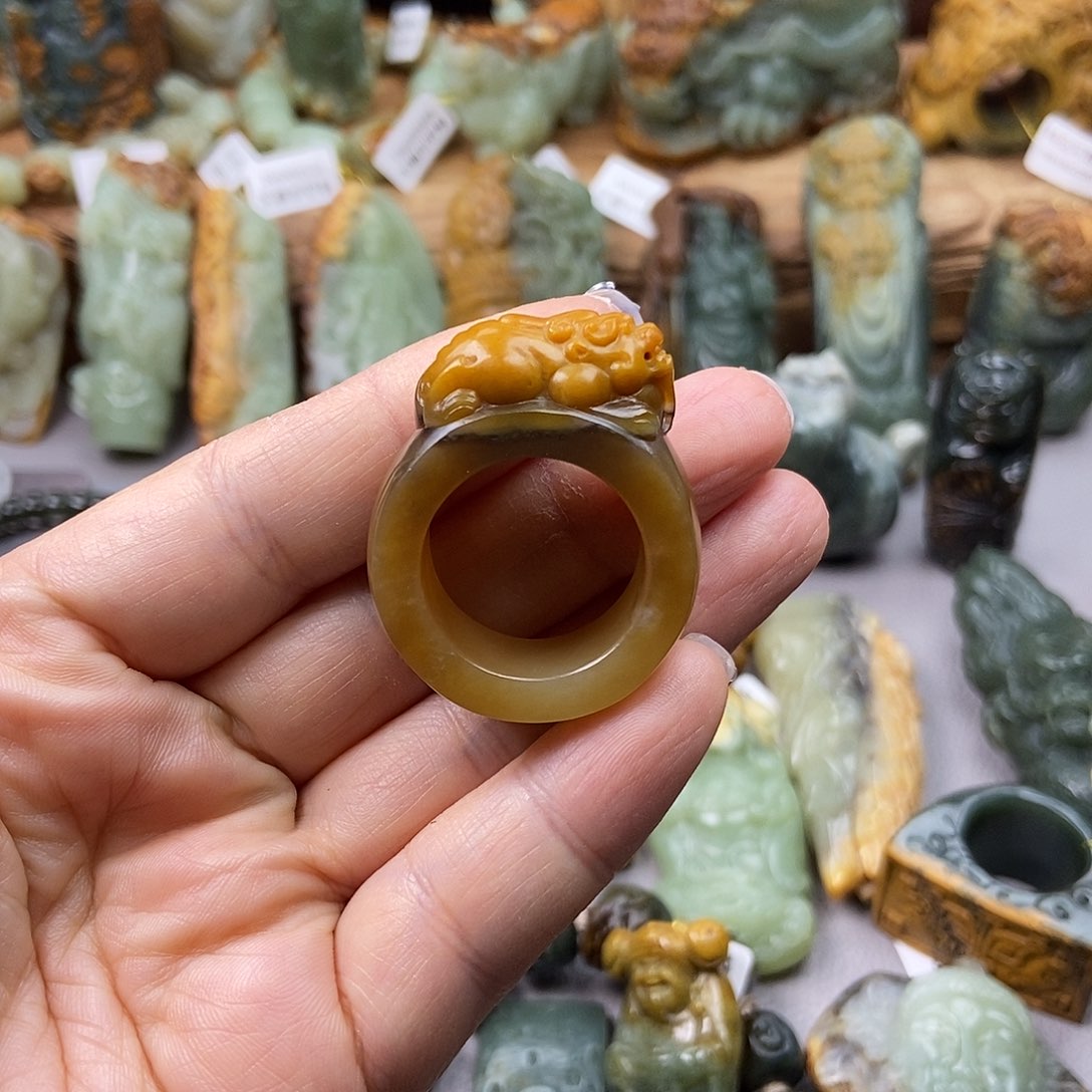 岫岩河磨玉（透闪石质玉）扳指未镶嵌玉**生