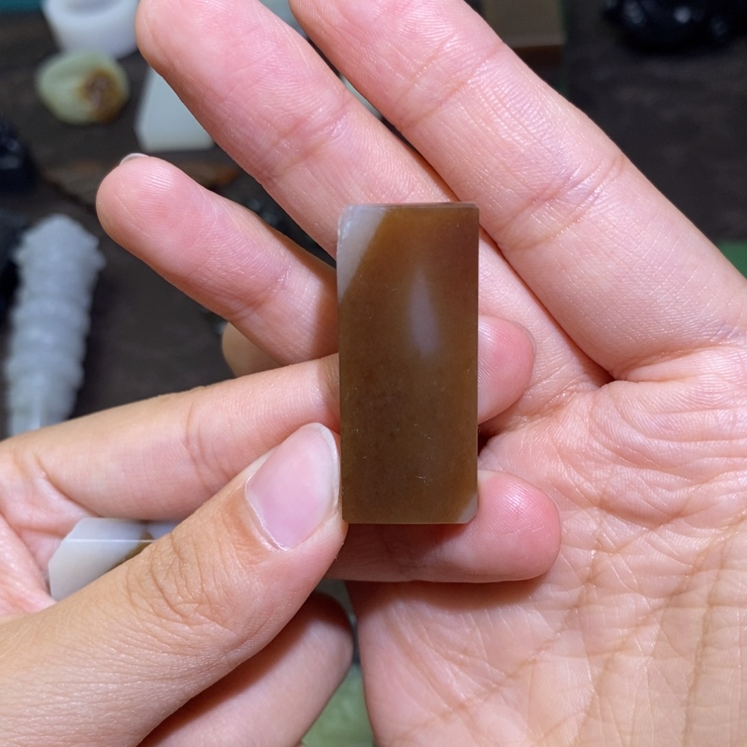 和田玉未镶嵌颈饰定制