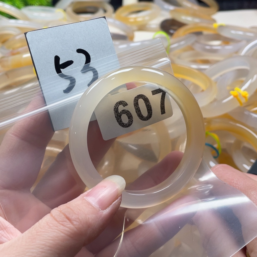 玛瑙/玉髓未镶嵌手镯