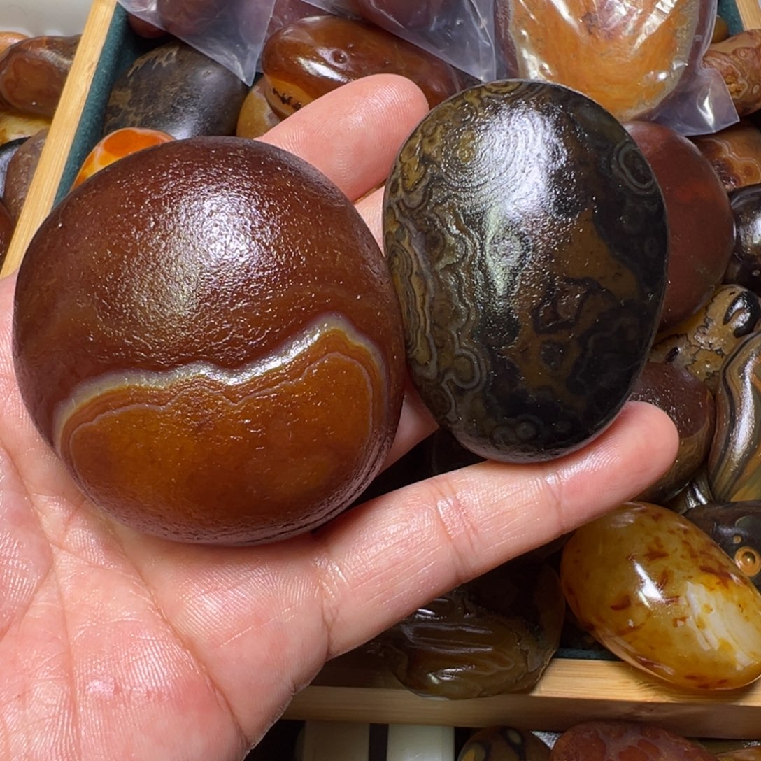 于***人瓷片马达加斯加奇石