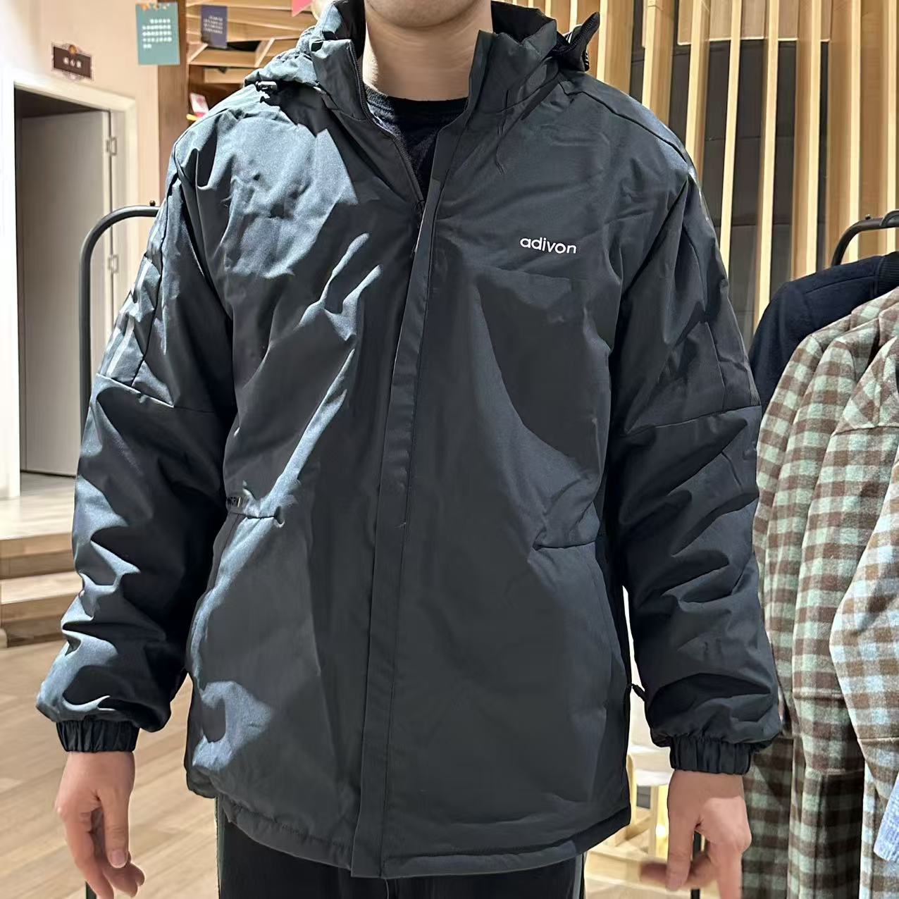 暖呼呼的连帽棉衣外套运动休闲