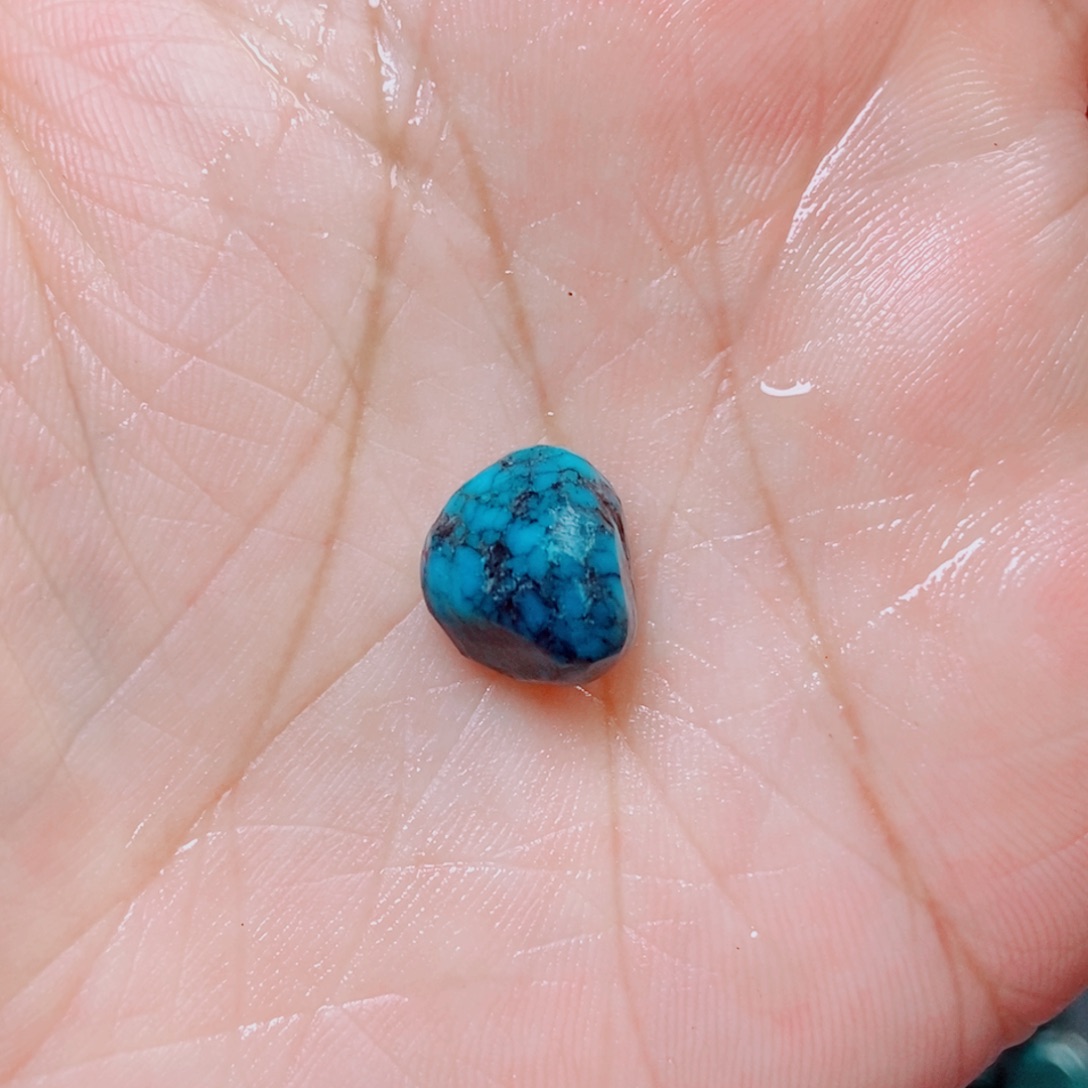 绿松石未镶嵌挂件