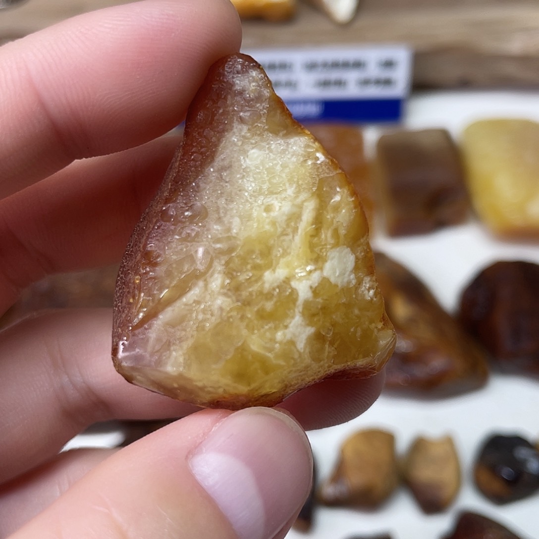 定制琥珀未镶嵌20珠子