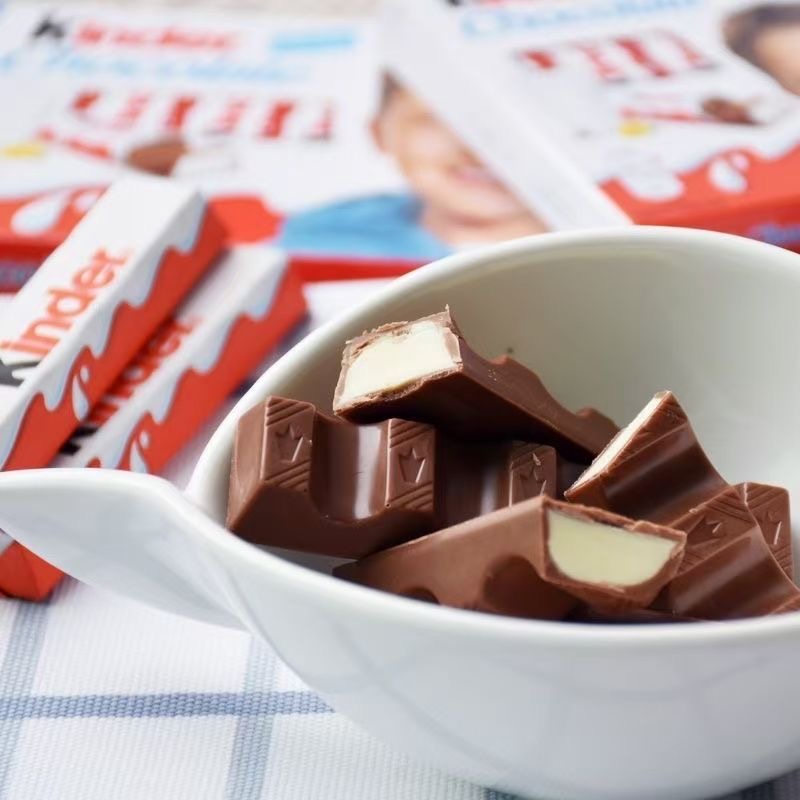 kinder健达牛奶巧克力100g建达t8牛奶夹心糖果礼物儿童小零食榛子