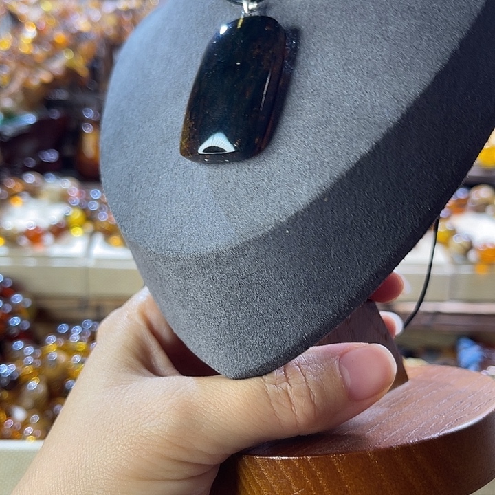 琥珀未镶嵌裸石天然缅甸琥珀