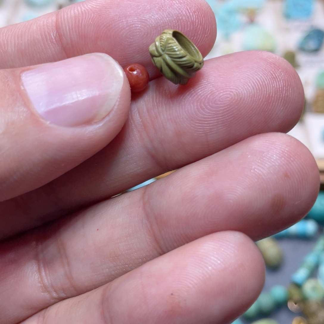 南红玛瑙配饰未镶嵌