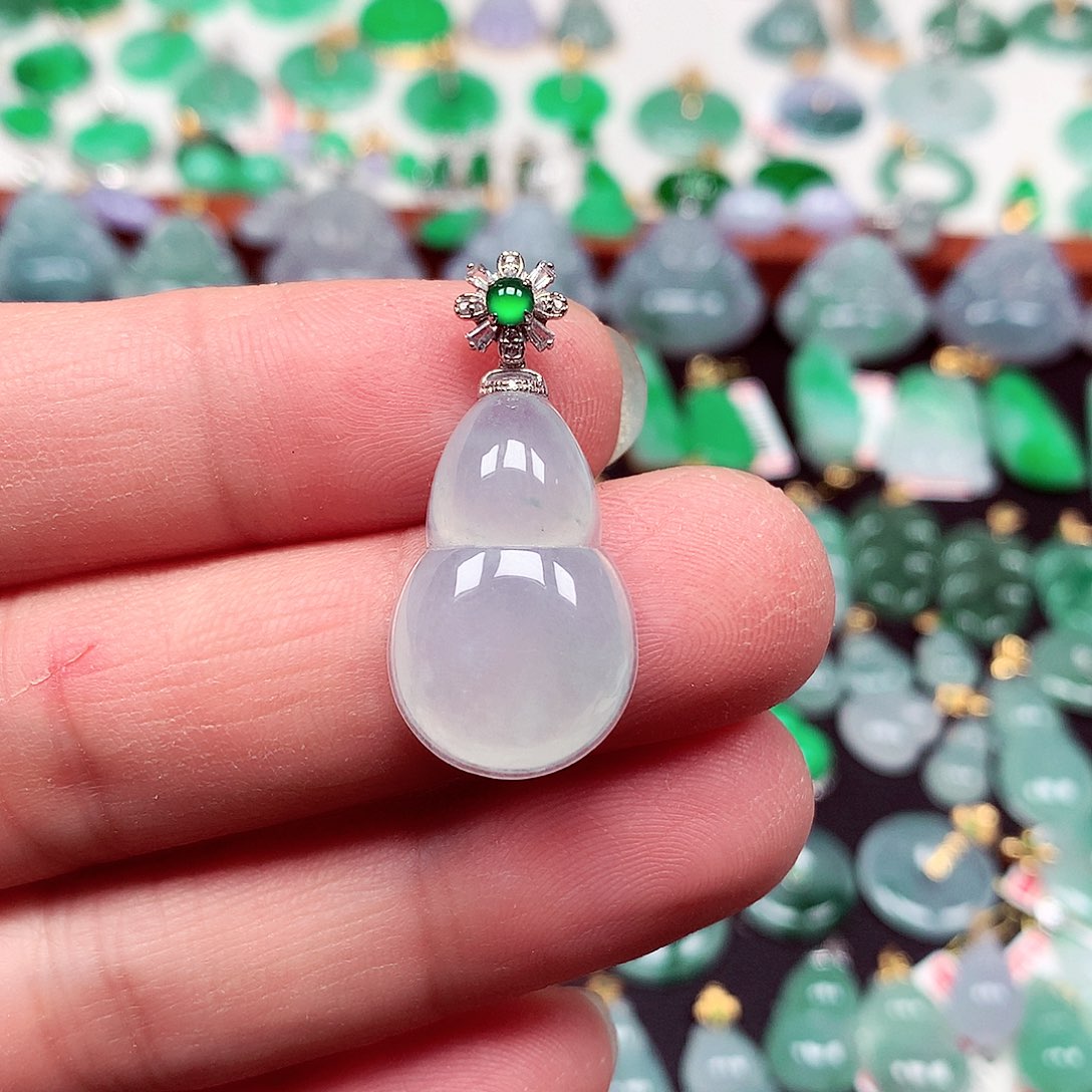 翡翠18K金镶嵌挂件