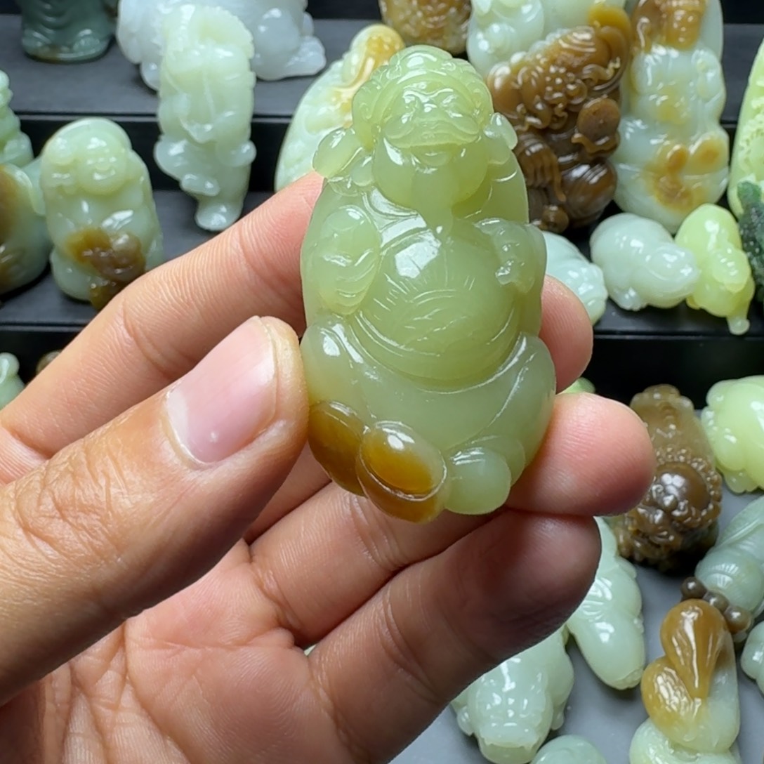 和田玉挂件未镶嵌老*怪