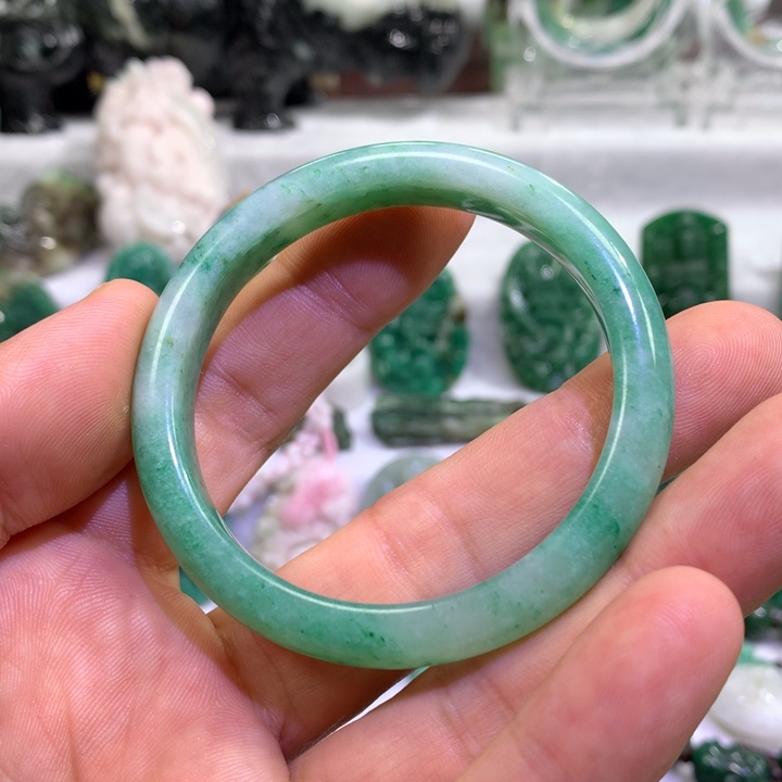 独山玉未镶嵌手镯