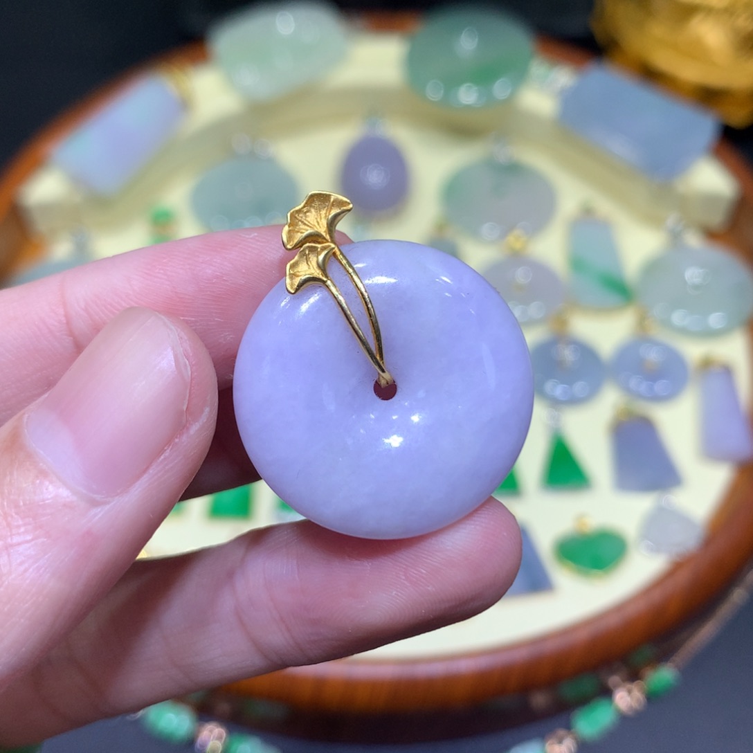 翡翠吊坠(不含链)18K金镶嵌