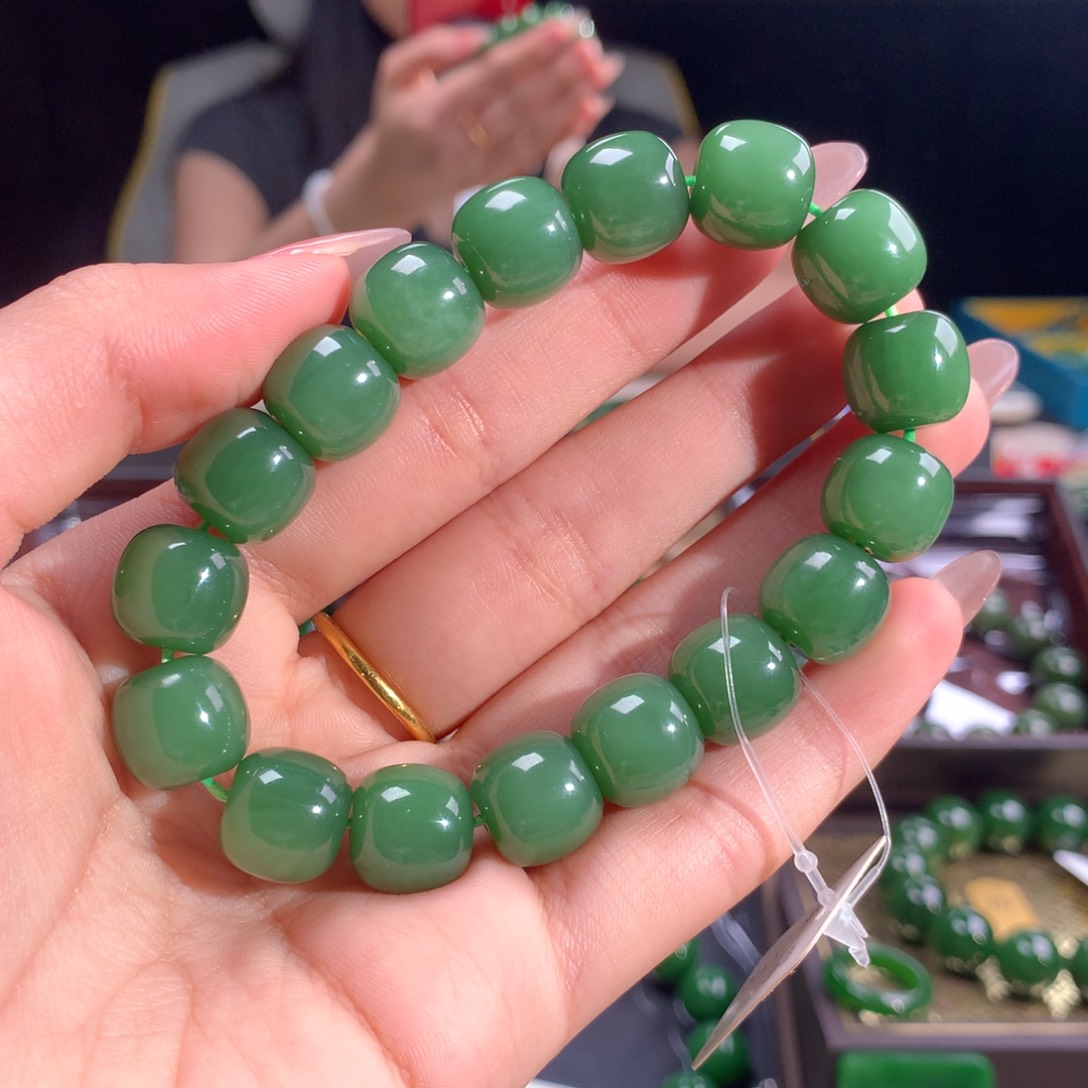 手链未镶嵌和田玉（碧玉）