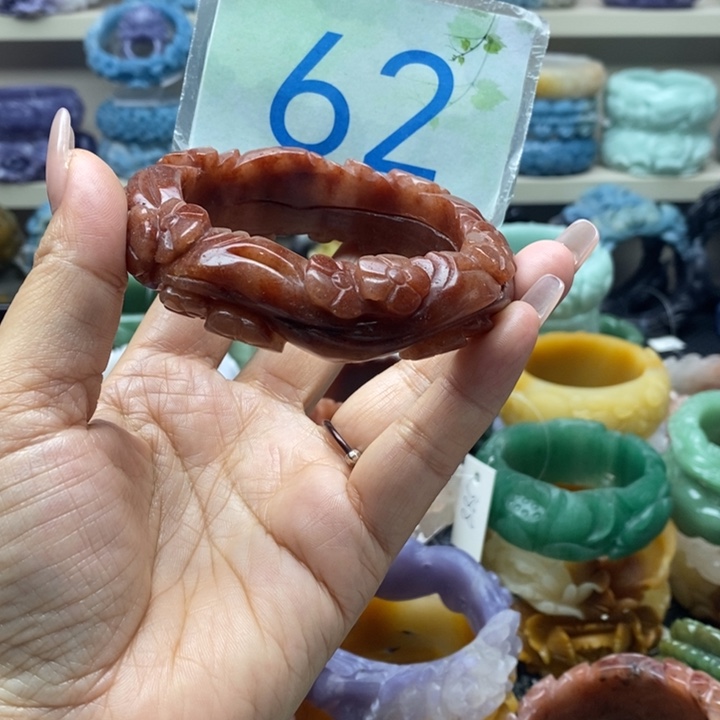 未镶嵌手镯石英岩玉