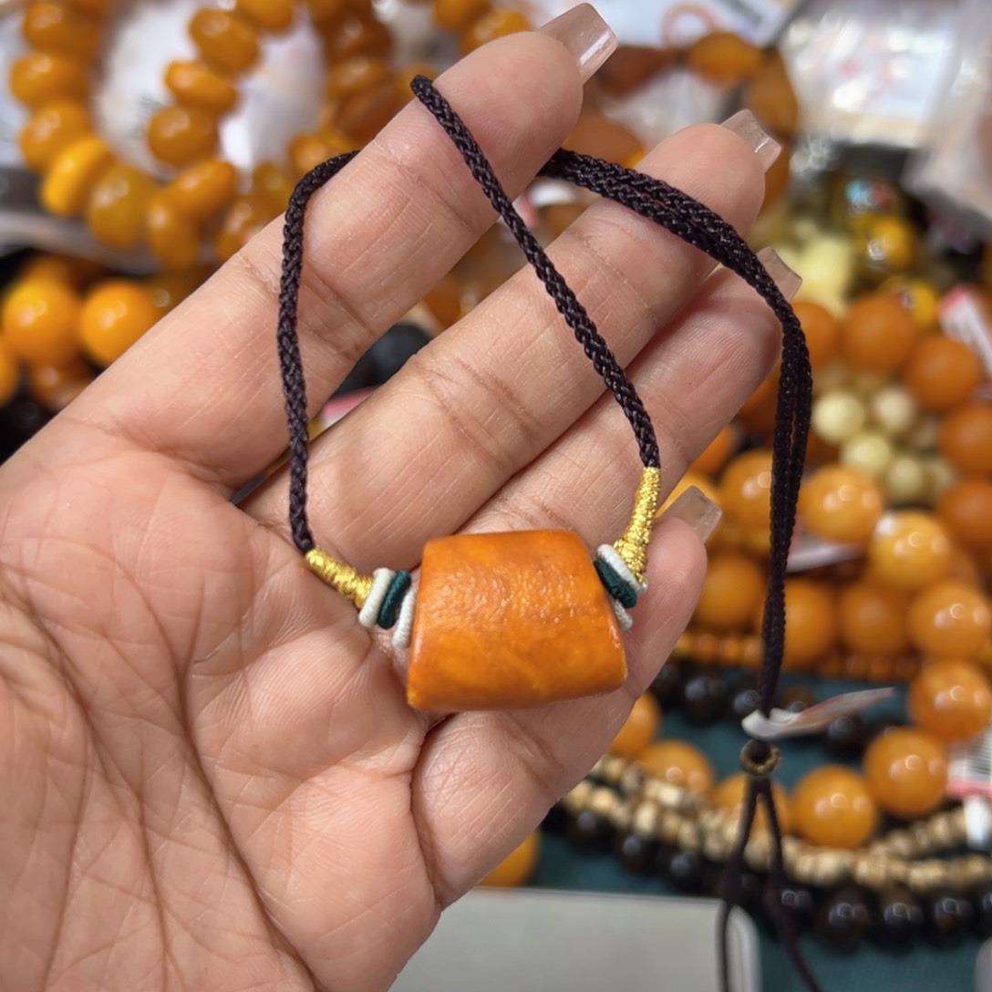 琥珀珠宝奇石未镶嵌157